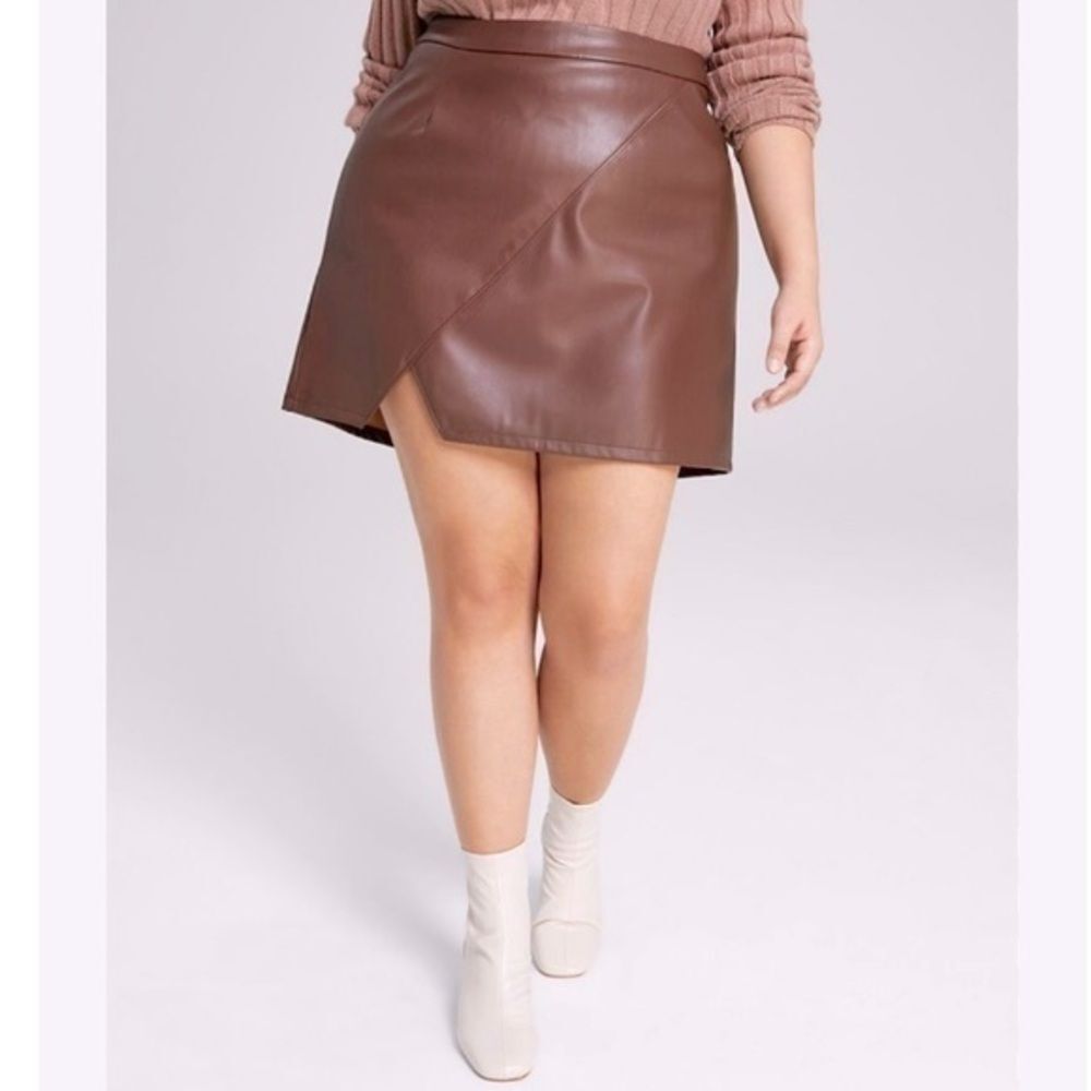 Women's 2X NWT Plus Size Brown Faux Leather Mini Skirt New